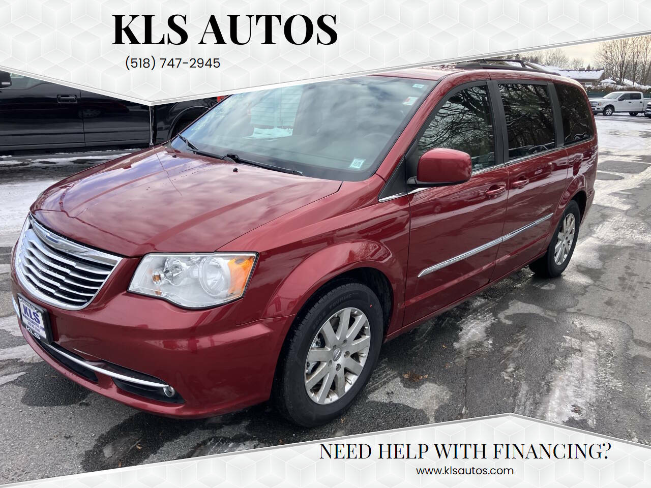 2016 Chrysler Town & Country Touring's photo