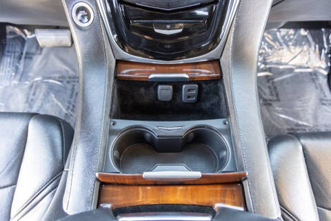 2017 Cadillac Escalade Luxury