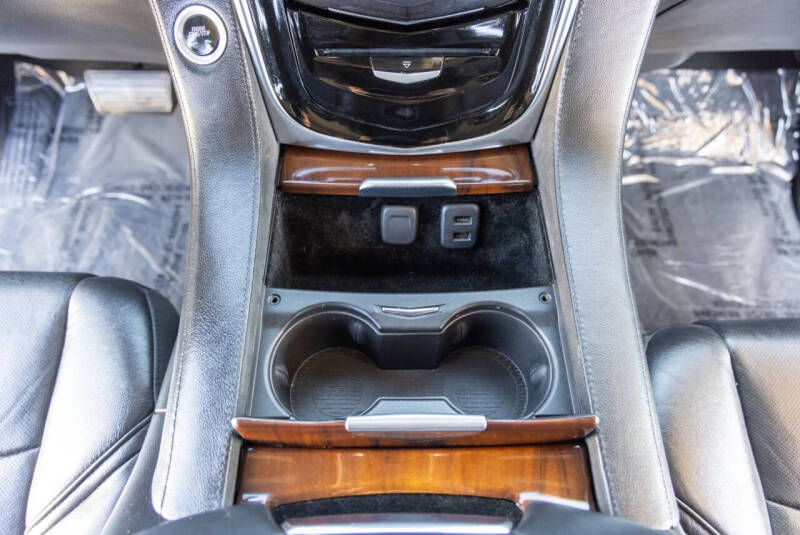 2017 Cadillac Escalade Luxury