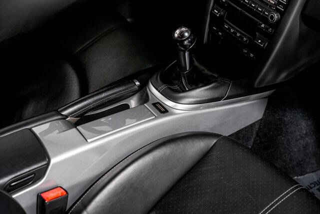 2012 Porsche Cayman R