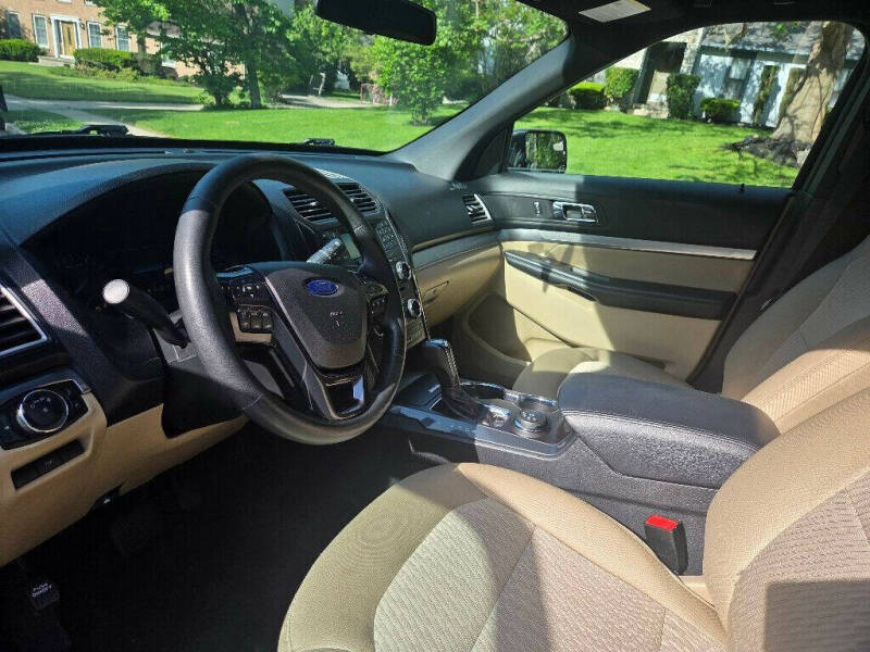 2017 Ford Explorer