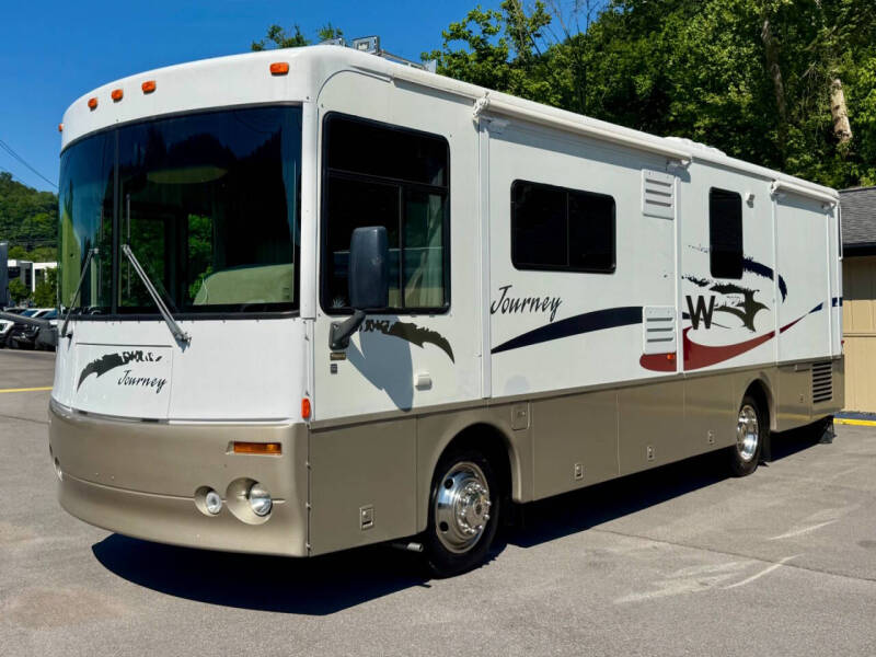 2002 Freightliner XCS Chassis