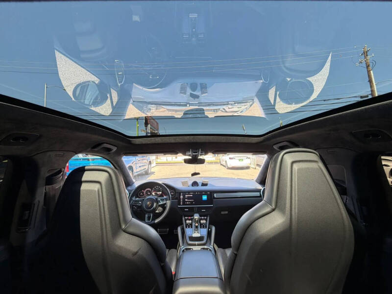 2020 Porsche Cayenne Turbo Coupe
