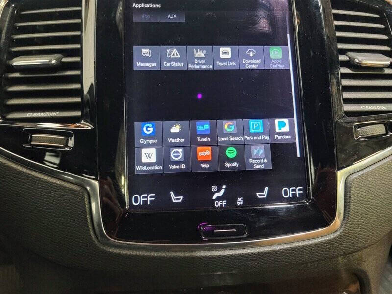 2016 Volvo XC90 T6 Momentum