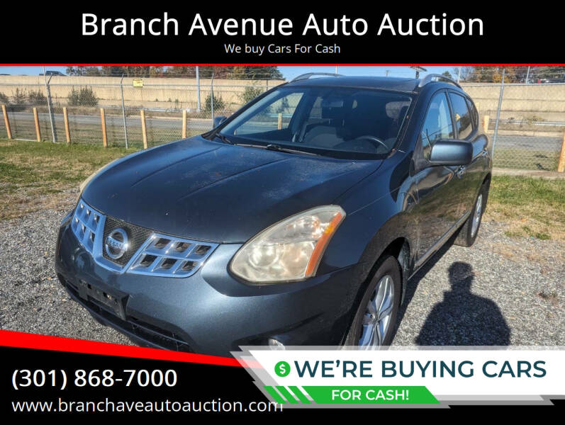 2013 Nissan Rogue SV's photo