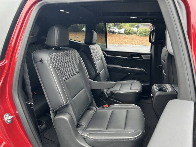 2025 GMC Acadia Denali