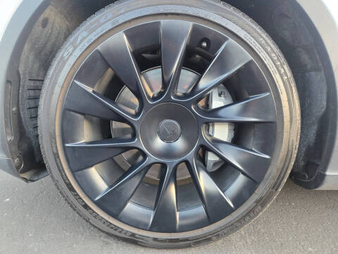 2024 Tesla Model Y Long Range