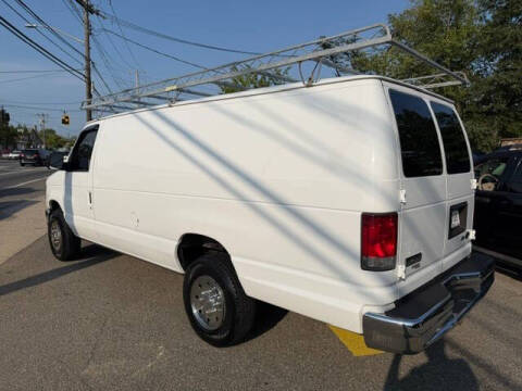 2013 Ford E-Series E-350 SD