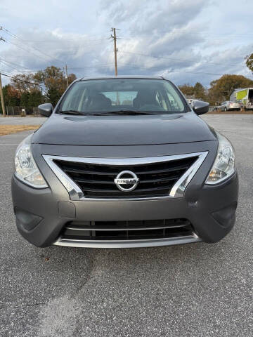 2018 Nissan Versa S Plus