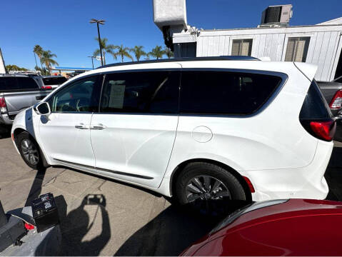 2020 Chrysler Pacifica Hybrid