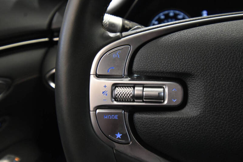 2022 Genesis GV70 2.5T Standard