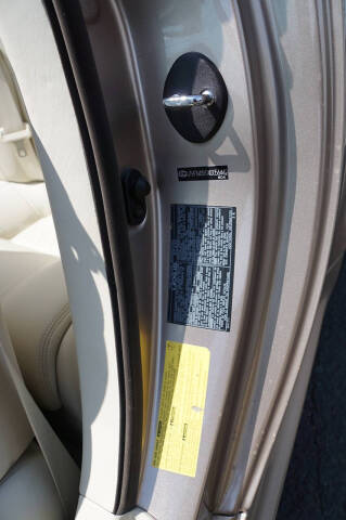 2004 Lexus SC 430
