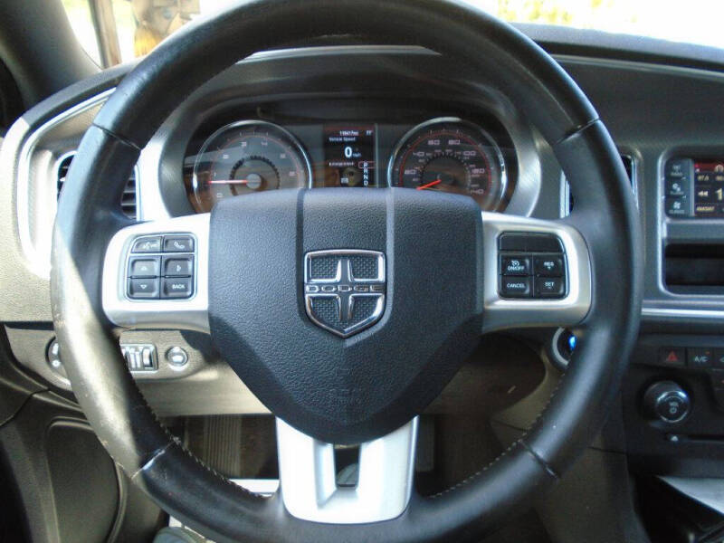 2013 Dodge Charger SE