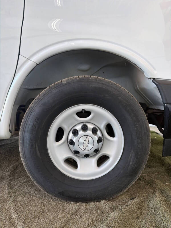 2017 Chevrolet Express LS 3500