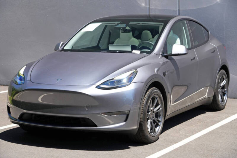 2024 Tesla Model Y Long Range