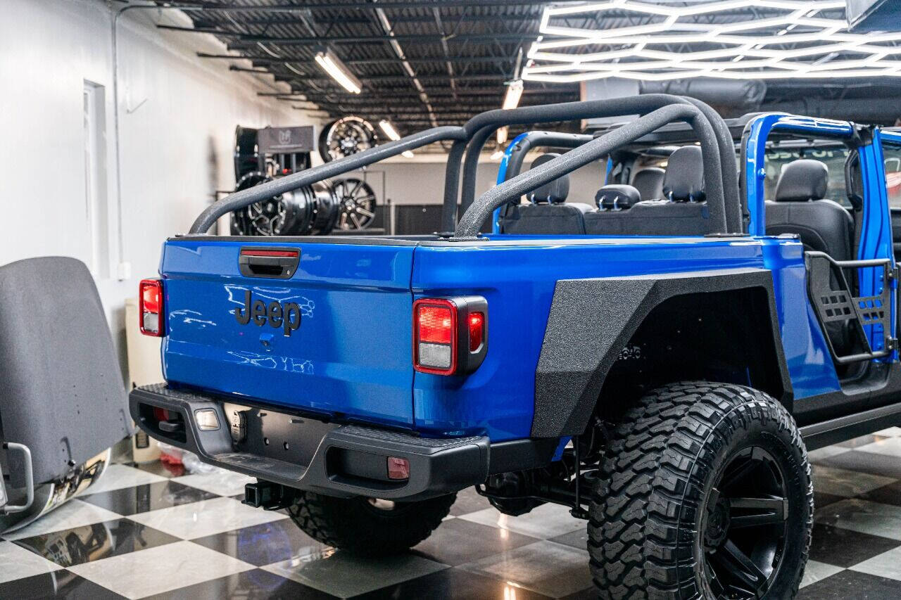 2023 JEEP Gladiator Pickup - $68,999