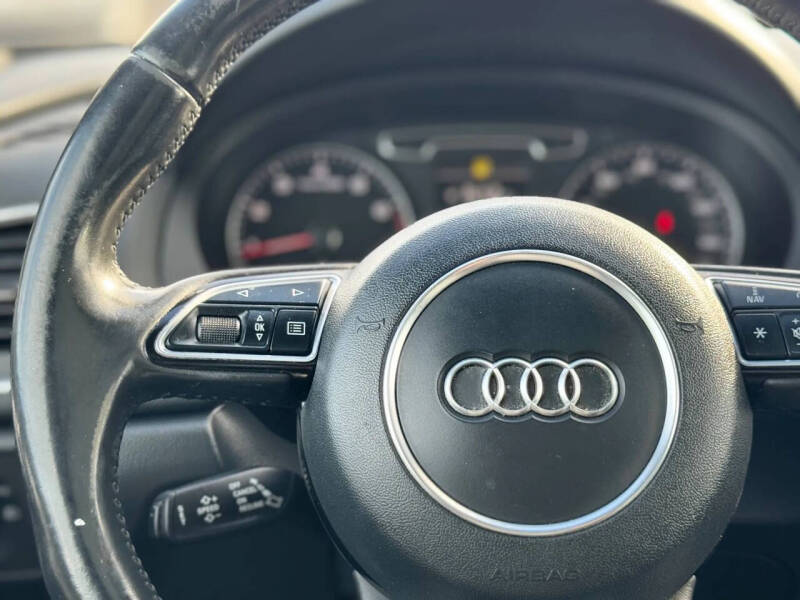 2015 Audi Q3 2.0T quattro Prestige