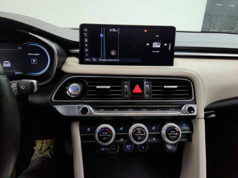 2022 Genesis G70