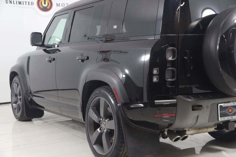 2023 Land Rover Defender 110 V8