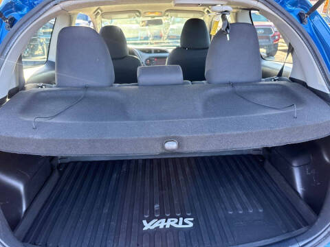 2016 Toyota Yaris 3-Door LE