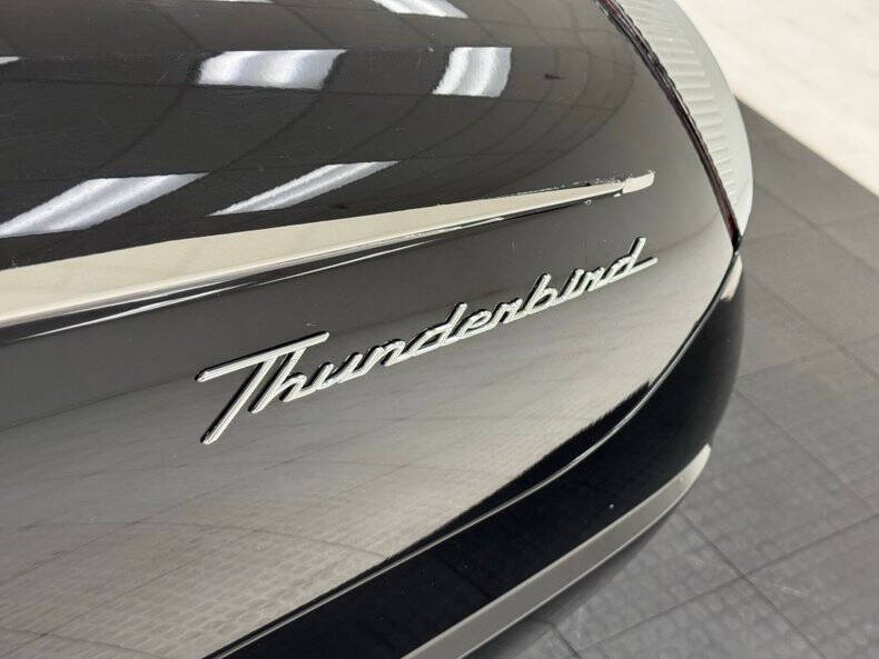 2002 Ford Thunderbird Deluxe