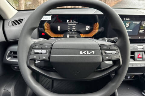 2025 Kia K4 LX