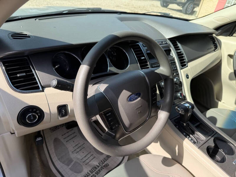 2012 Ford Taurus SE