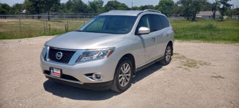 2015 Nissan Pathfinder for sale at LA PULGA DE AUTOS in Dallas TX