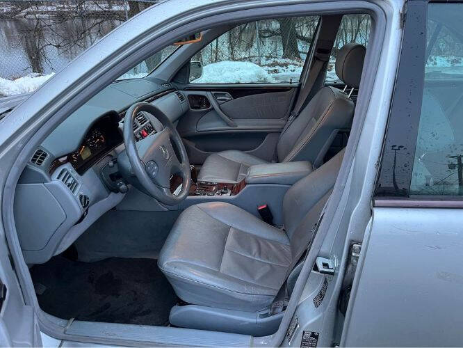2000 Mercedes-Benz E-Class