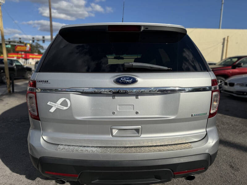2013 Ford Explorer