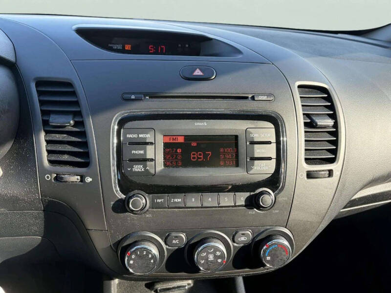 2017 Kia Forte5 LX