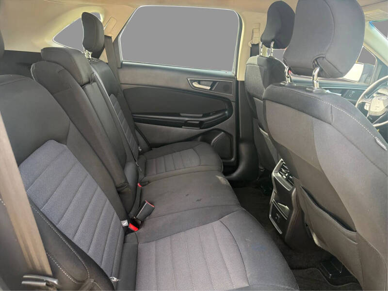2017 Ford Edge SE