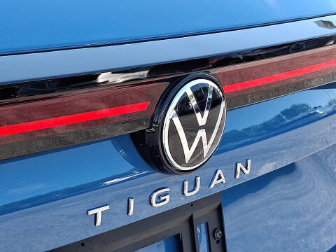 2025 Volkswagen Tiguan SE 4Motion