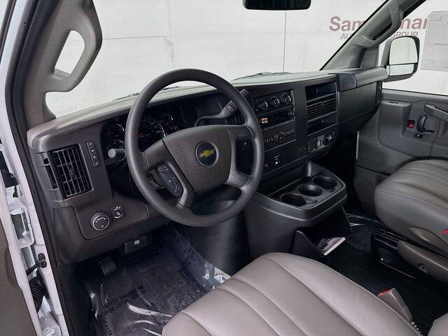 2026 Chevrolet Express 2500