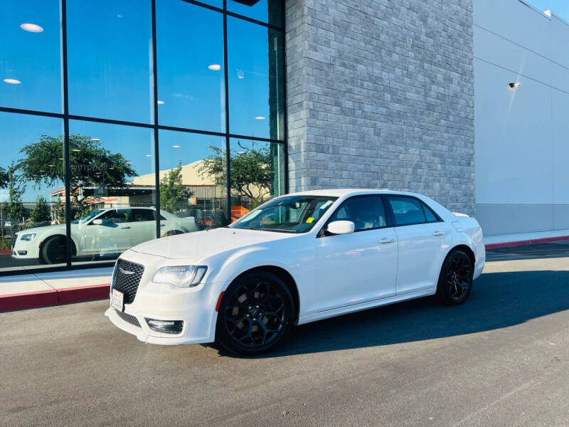 2019 Chrysler 300 S