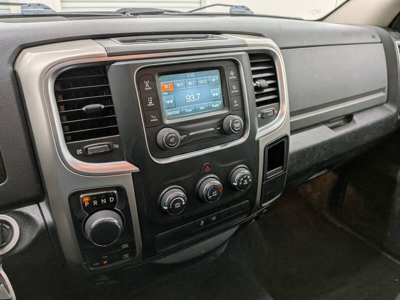 2016 RAM 1500 SLT