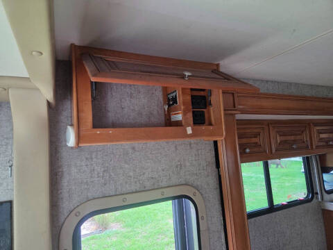 2017 Thor Motor Coach MIRAMAR 35.2