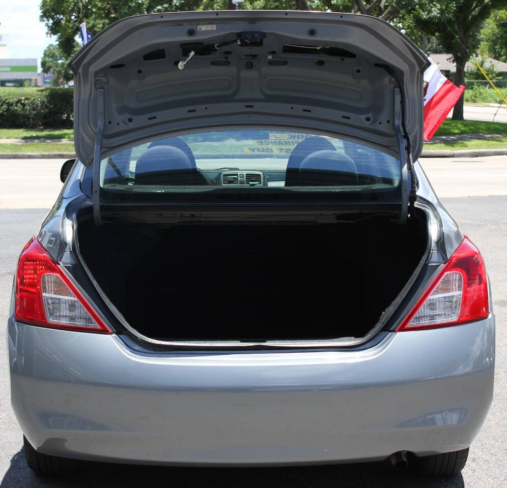 2013 Nissan Versa for sale at AUTO LEADS in Pasadena, TX