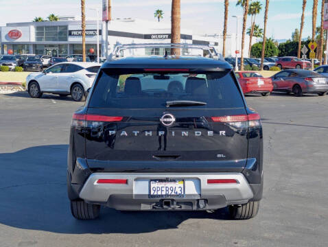 2024 Nissan Pathfinder SL