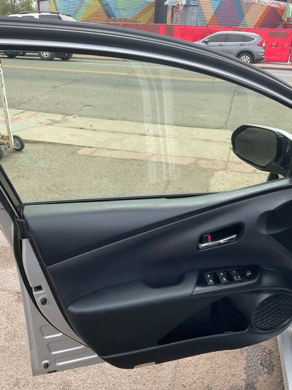 2017 Toyota Prius Three Touring