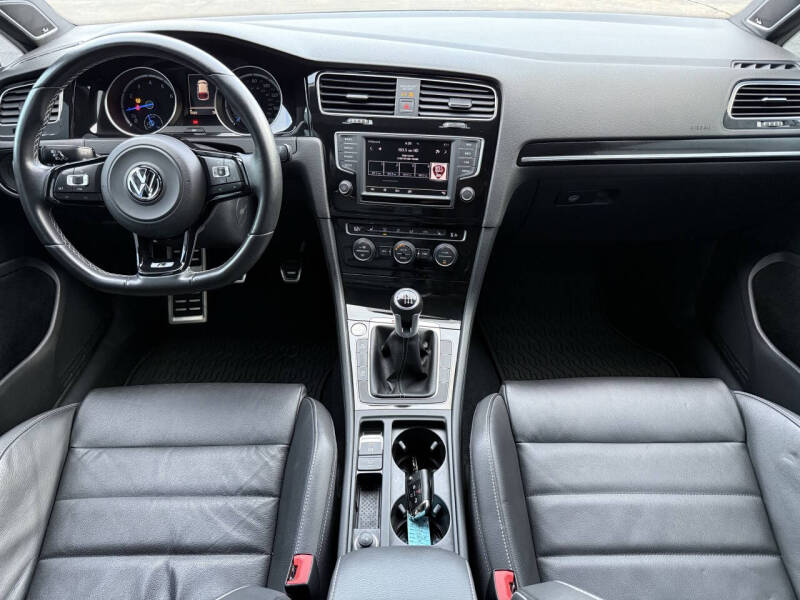 2016 Volkswagen Golf R 4Motion