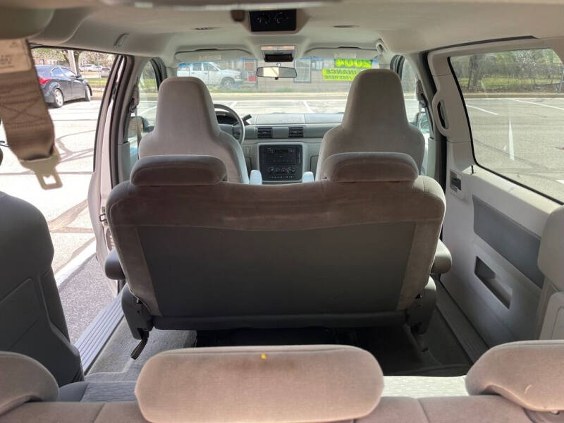 2004 Ford Freestar S