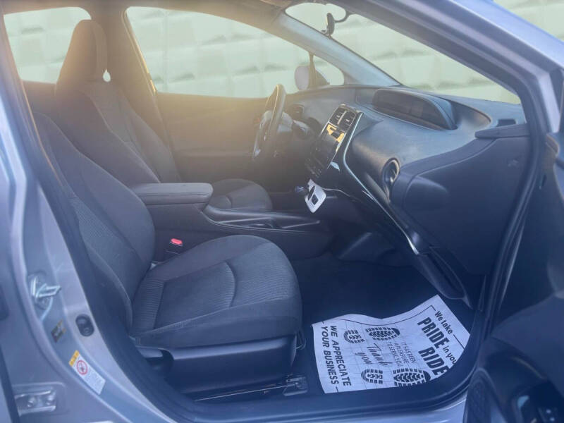 2016 Toyota Prius Two