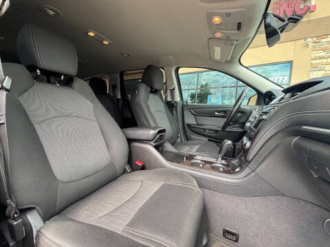 2017 Chevrolet Traverse LT