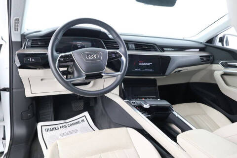 2024 Audi Q8 e-tron quattro Premium Plus