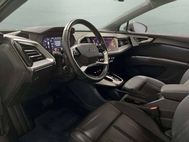 2024 Audi Q4 e-tron quattro Premium 55