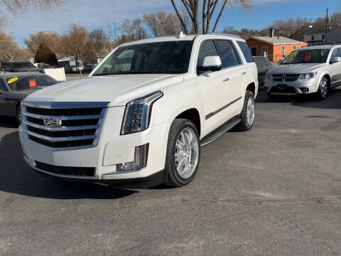 2016 Cadillac Escalade Luxury Collection
