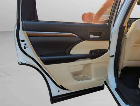 2018 Toyota Highlander Limited Platinum