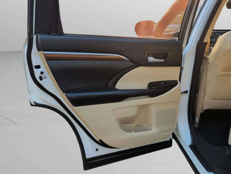 2018 Toyota Highlander Limited Platinum