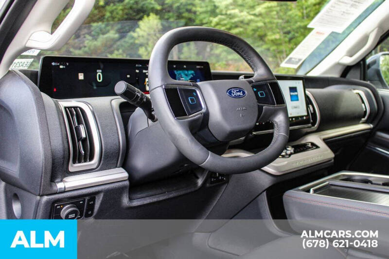 2025 Ford Expedition Active